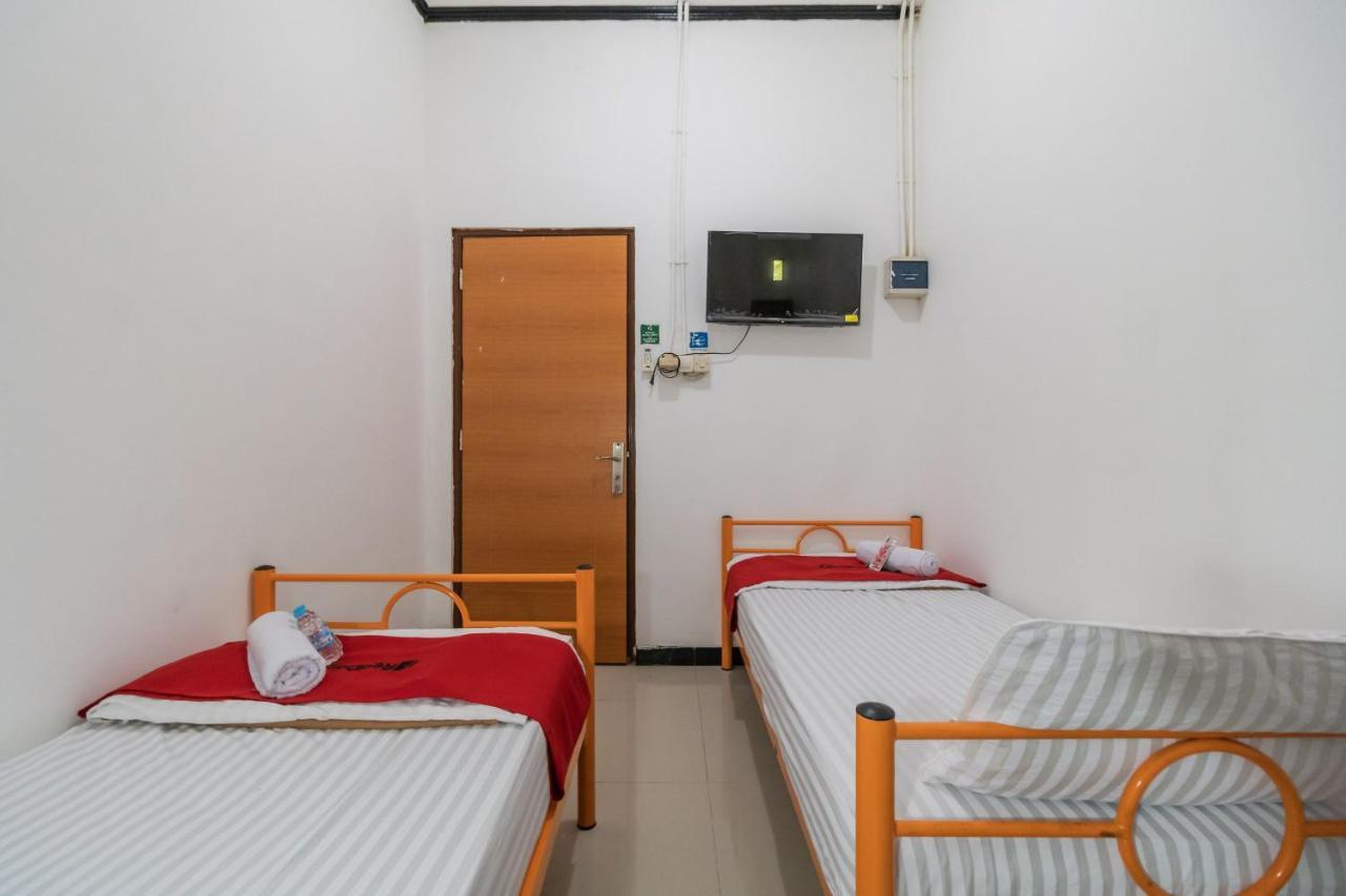 ホテル Reddoorz Near Terminal Bubulak ボゴール エクステリア 写真
