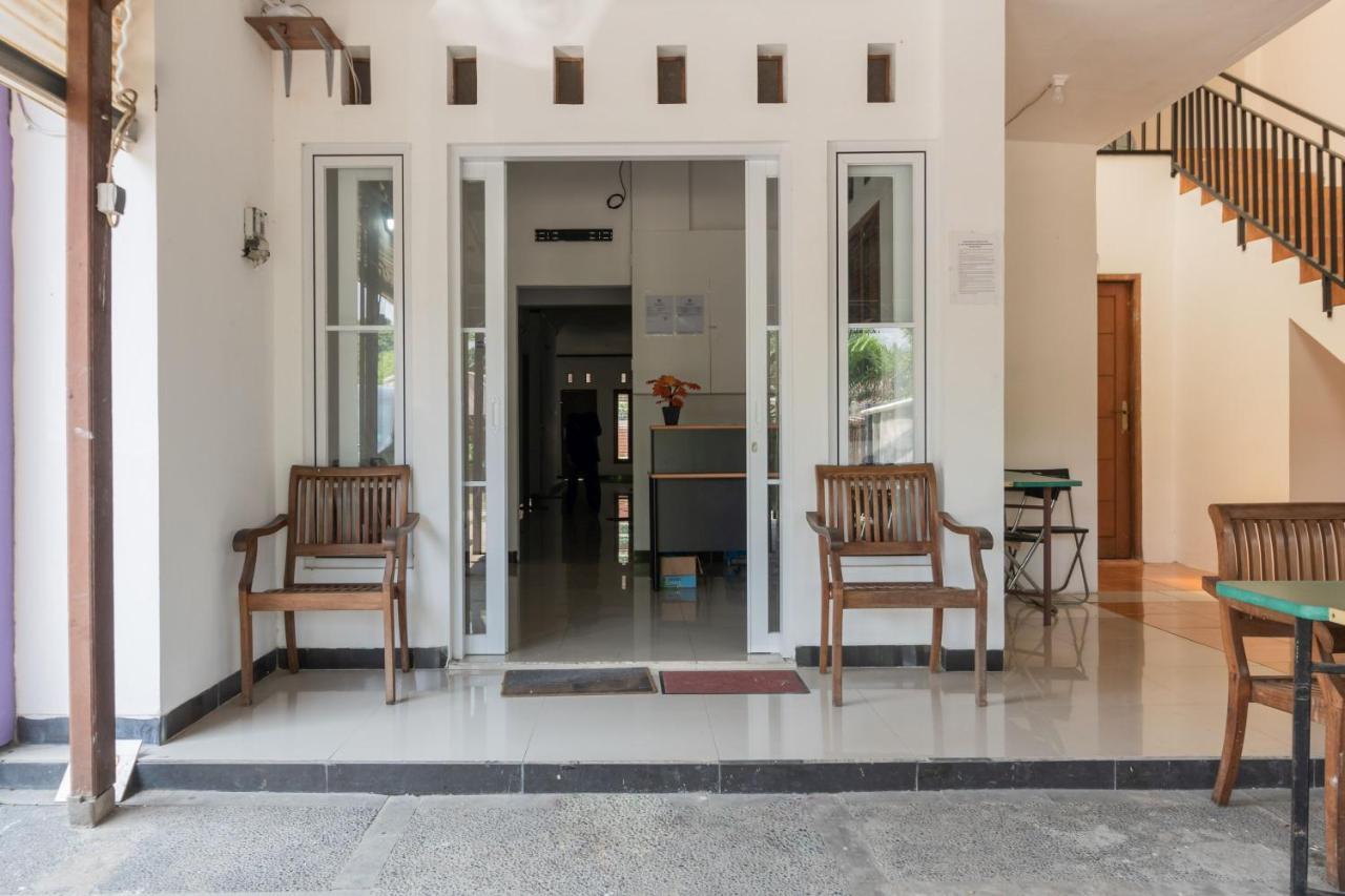 ホテル Reddoorz Near Terminal Bubulak ボゴール エクステリア 写真